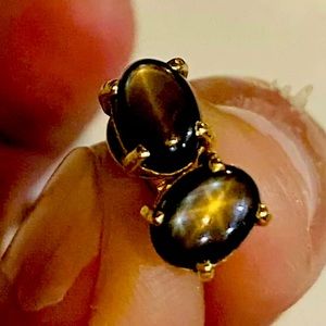 18k stud cats eye earrings